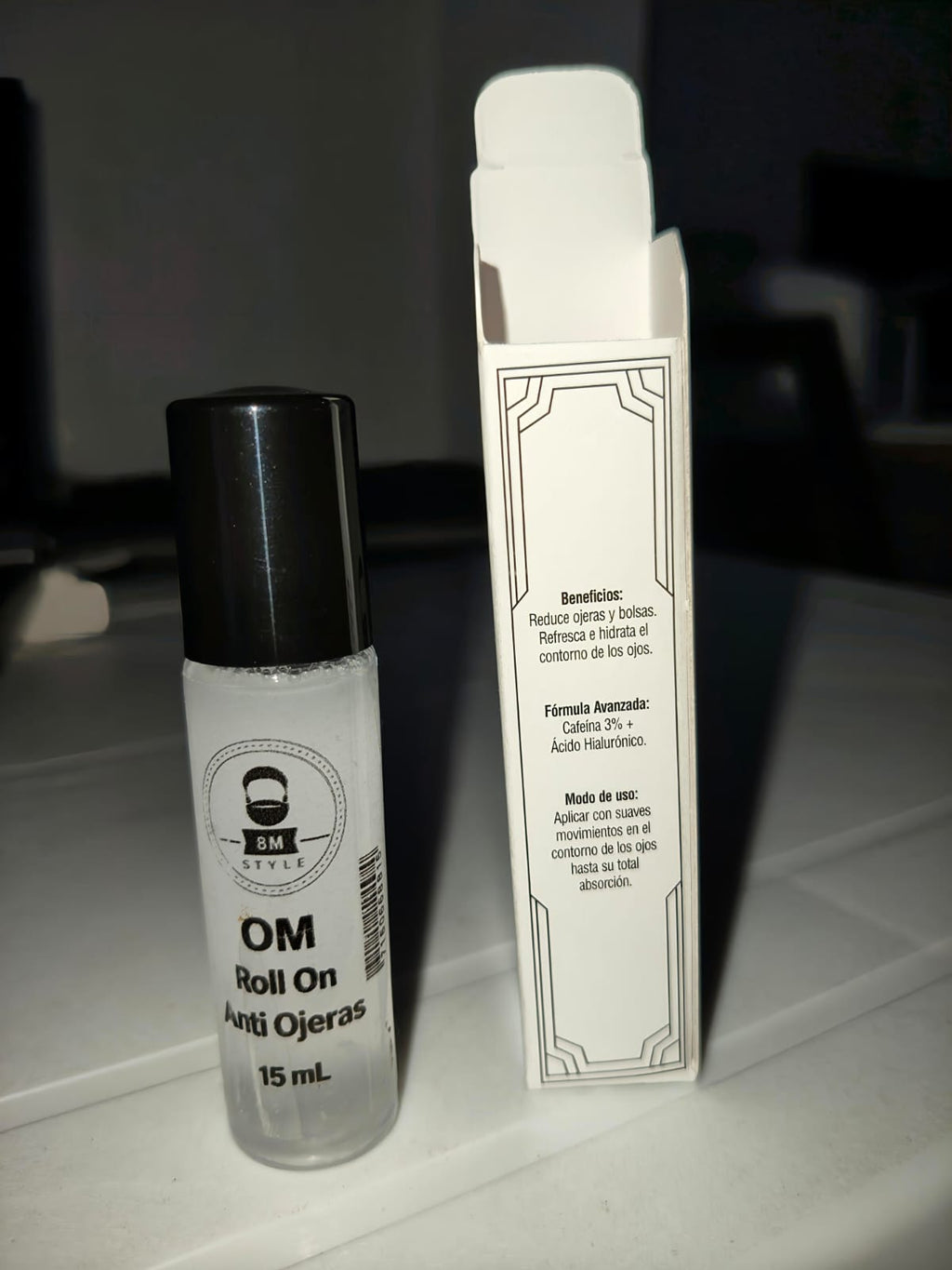 Roll On Anti Ojeras OM Style 15ml - frasco y caja