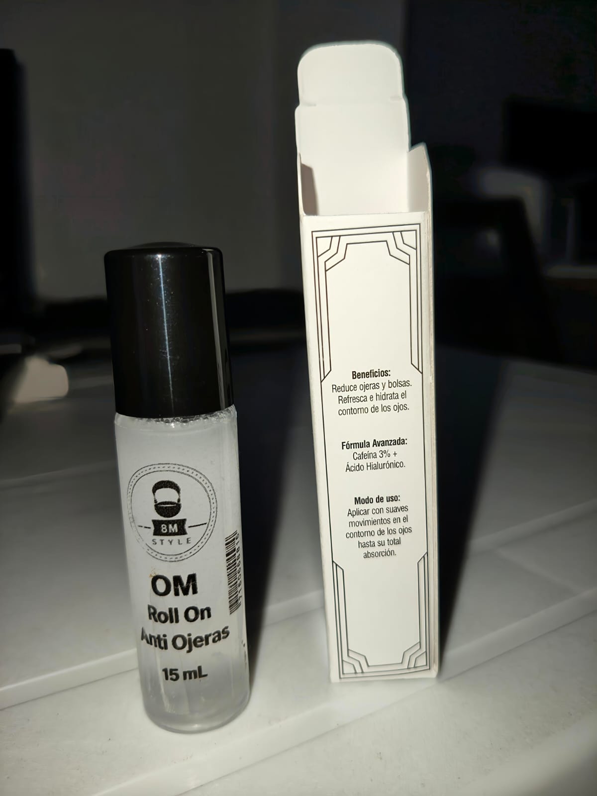 Roll On Anti Ojeras OM Style 15ml - frasco y caja